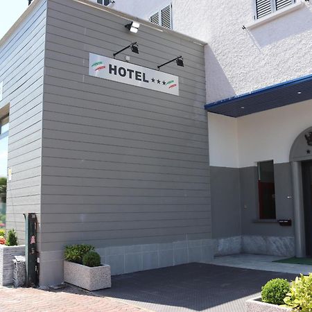Hotel Italia Dormelletto Exterior foto